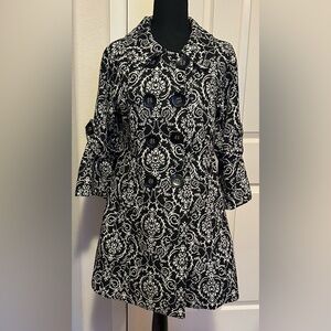 Luii Black and White pea coat with style